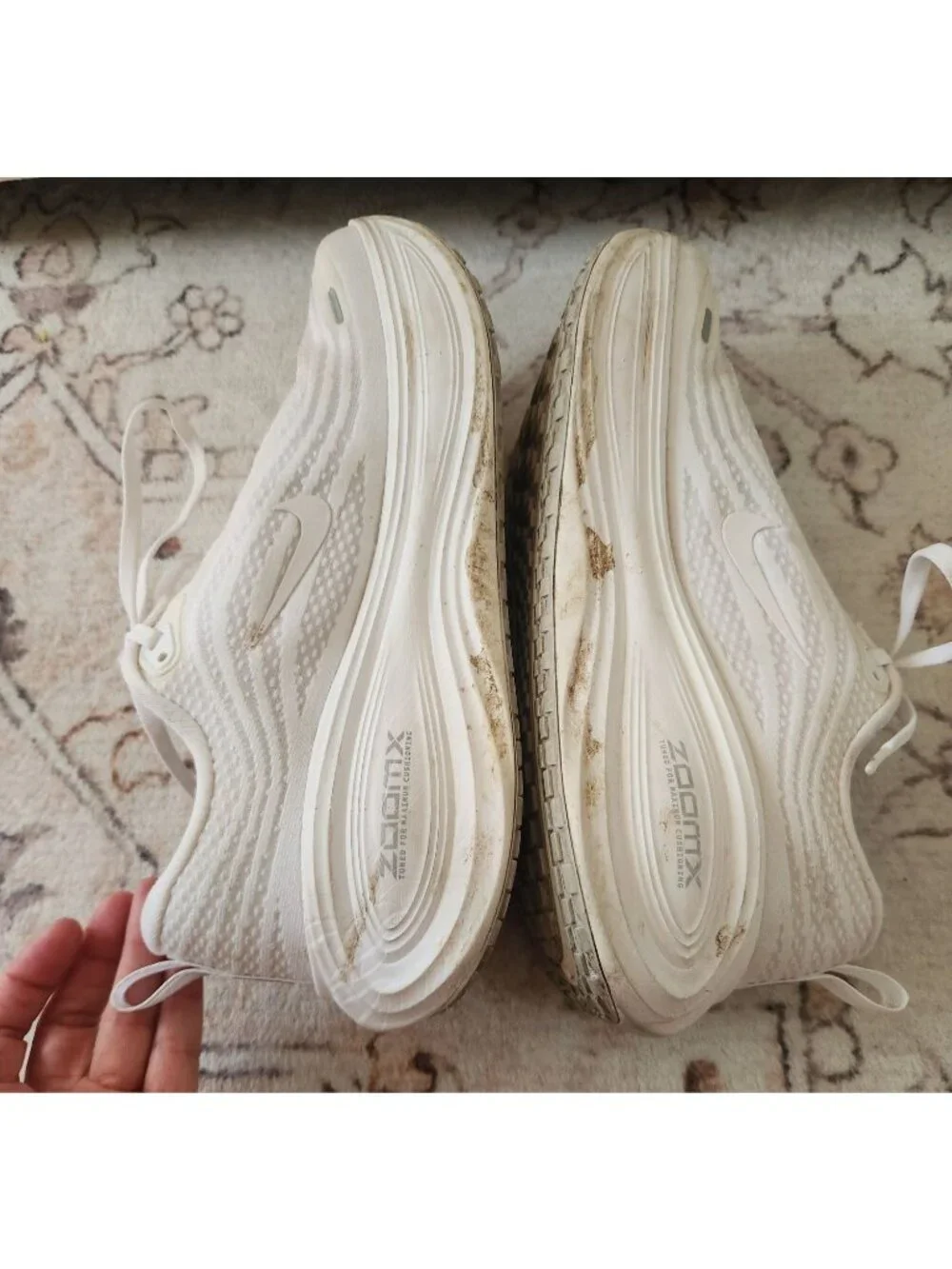 Nike Women's Sz. 10 White Vomero Plus Running Shoes